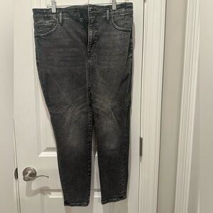 Women’s Express Black Washed Stretch Jeans